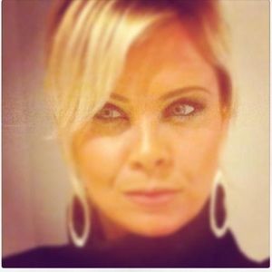 Meet your Posher, Hawna